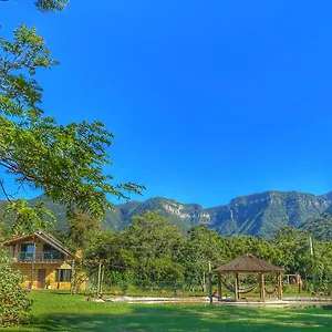 https://hostel-nativos-dos-canyons-pousada-camping.santa-catarina-brasil.com