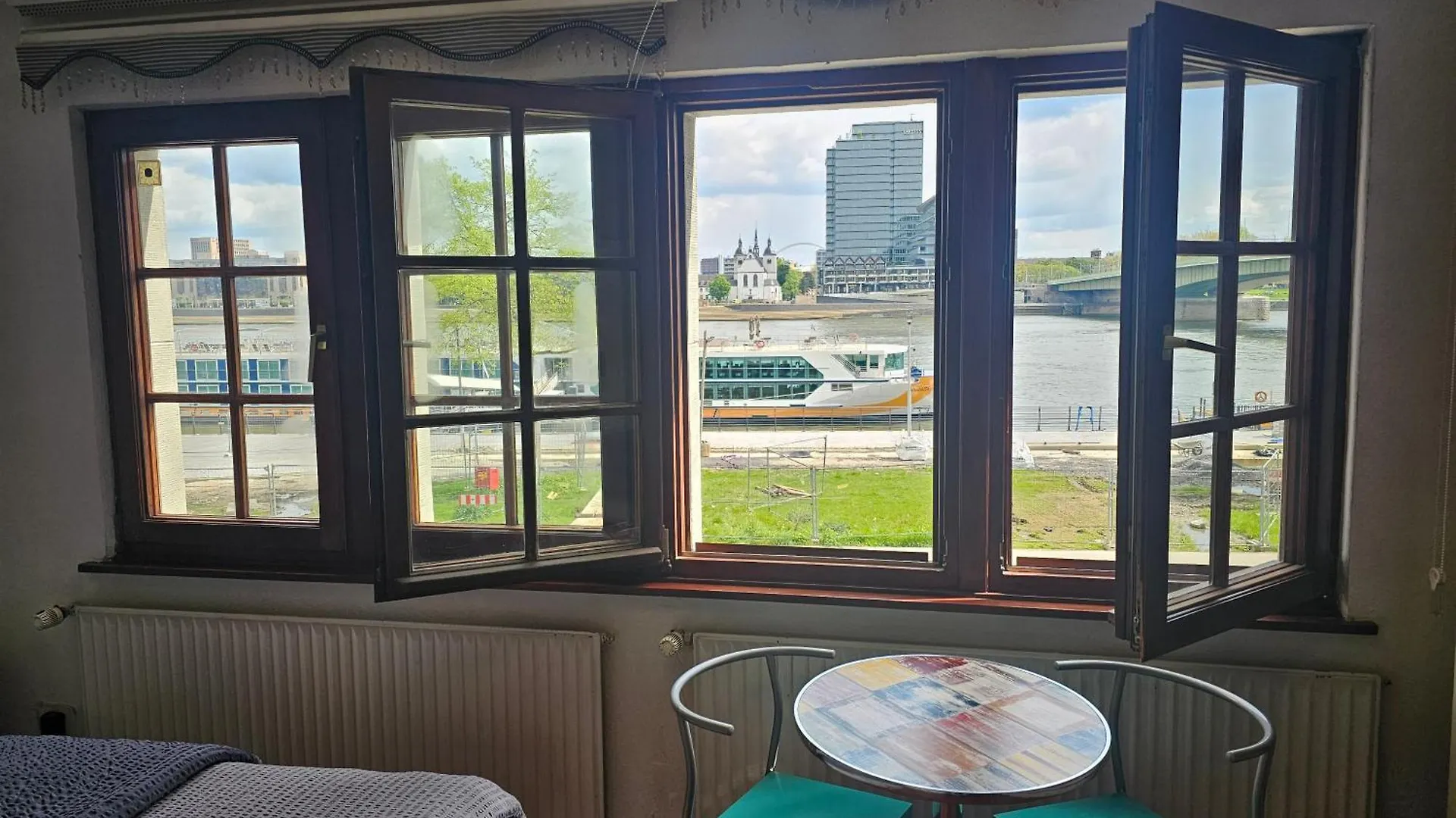 Haus Enteresan Aparthotel Köln